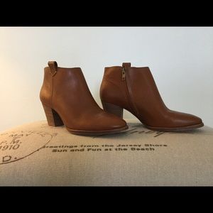 Madewell genuine leather ankle booties